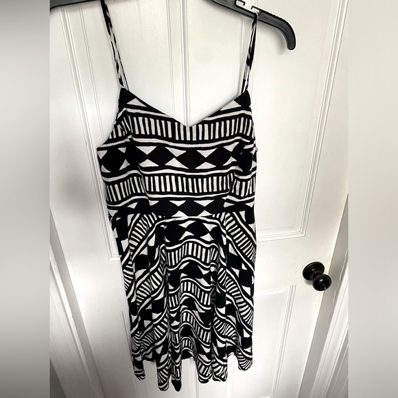 Old Navy sundress, fit and flare. Size L. - Picture 1 of 3